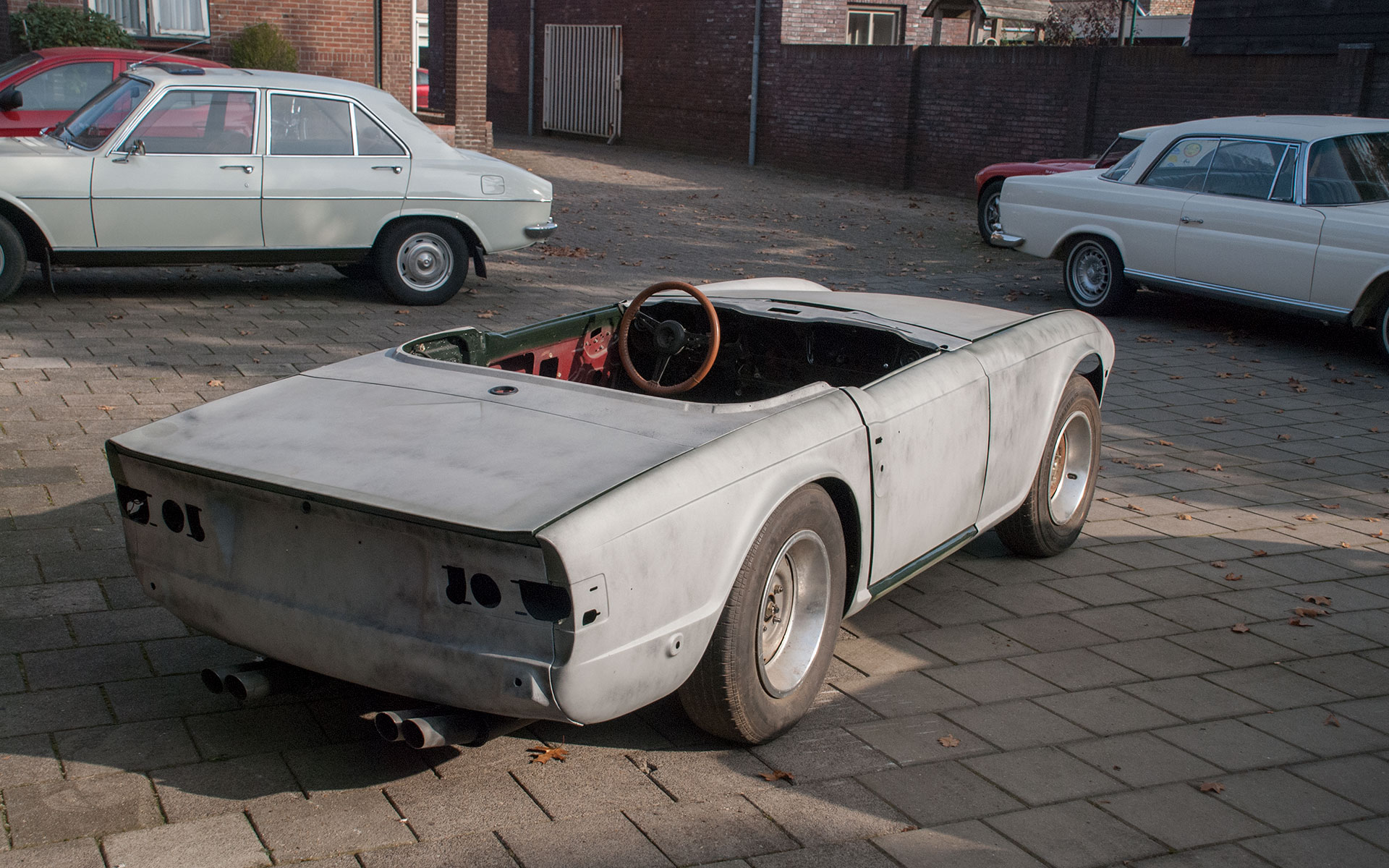 thriumph-tr6_4